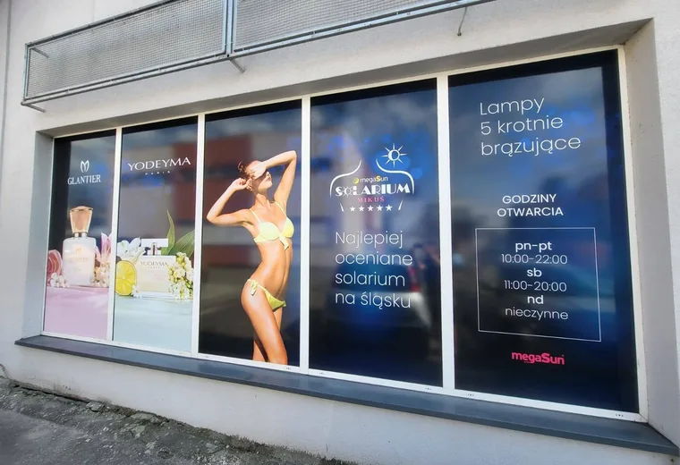 Grafiki na witrynach